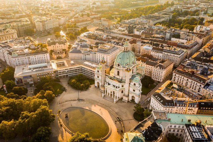 vienna-austria Austrian Airlines თბილისი–ვენის რეისები — ვენა, ავსტრია, ავიაკომპანიის ჰაბი